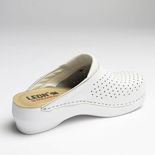 																	Женские медицинские сабо Leon MED100W																