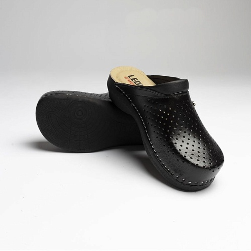 																	Женские медицинские сабо Leon MED100B																