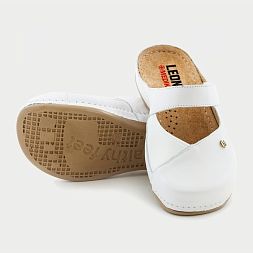 																	Женские медицинские сабо Leon MED953W																
