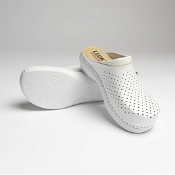 																	Женские медицинские сабо Leon MED100W																